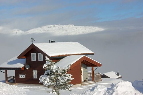 Norwegen Haus im Schnee in Vadral